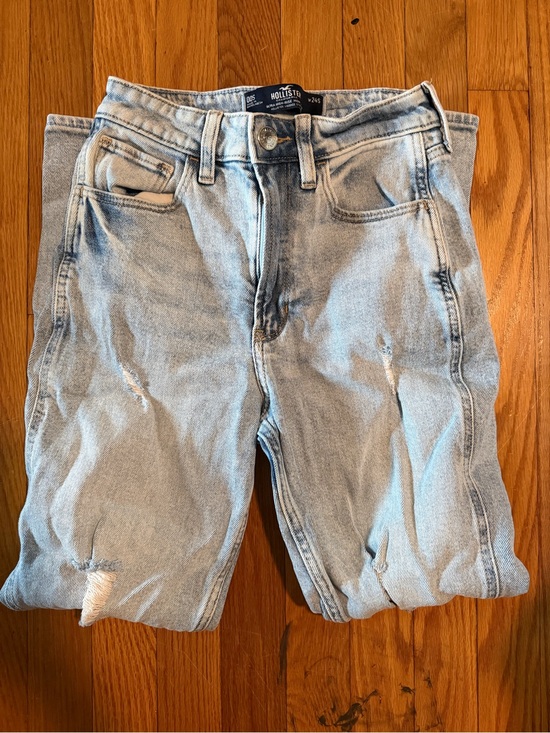 Hollister Denim - LNWOT Hollister Light Blue Distressed Straight Leg Jeans